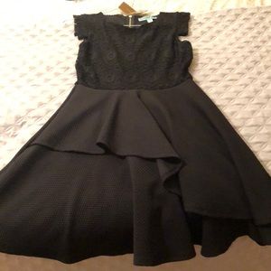 Short sleeve knee length black dress